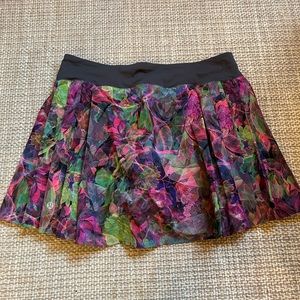LULULEMON Vivid Floral Tone Multi side pleat high rise tennis skirt size 8